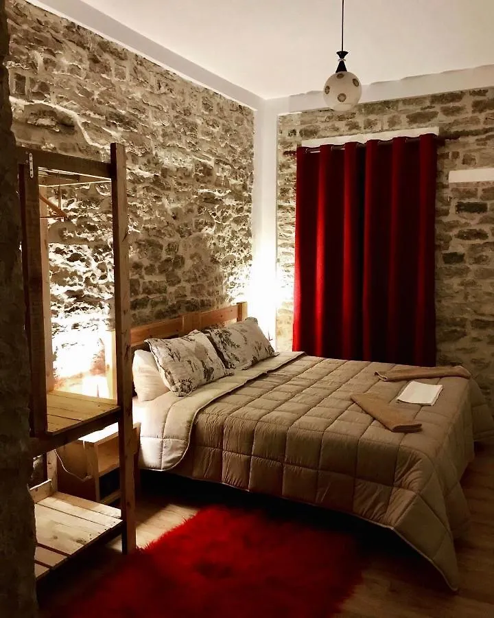 Vila Eri Gjirokastër 0*,  Albanië