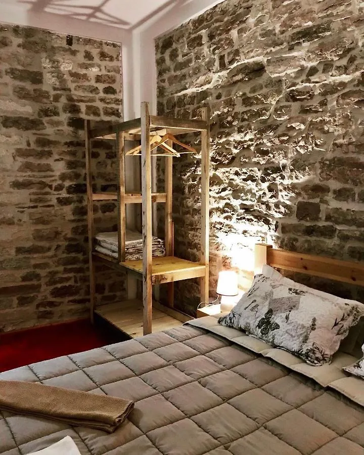 Vila Eri Gjirokastër Aparthotel