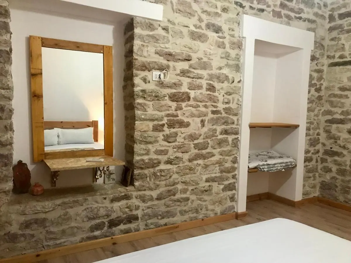 Vila Eri Gjirokastër 0*,  Albanië