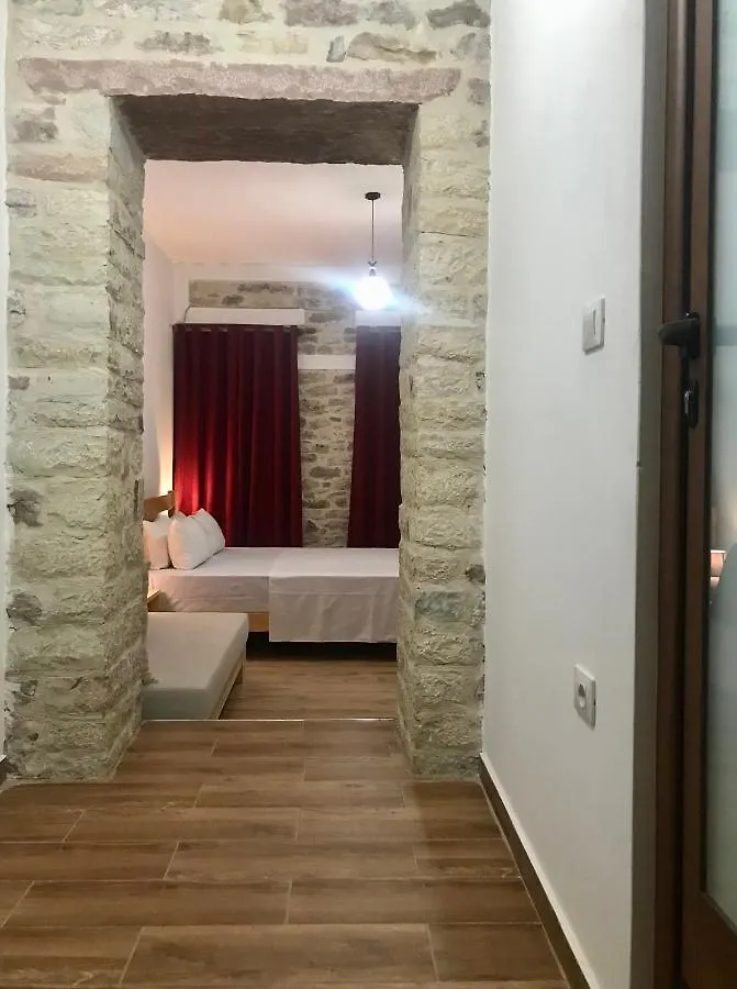 Vila Eri Gjirokastër Aparthotel