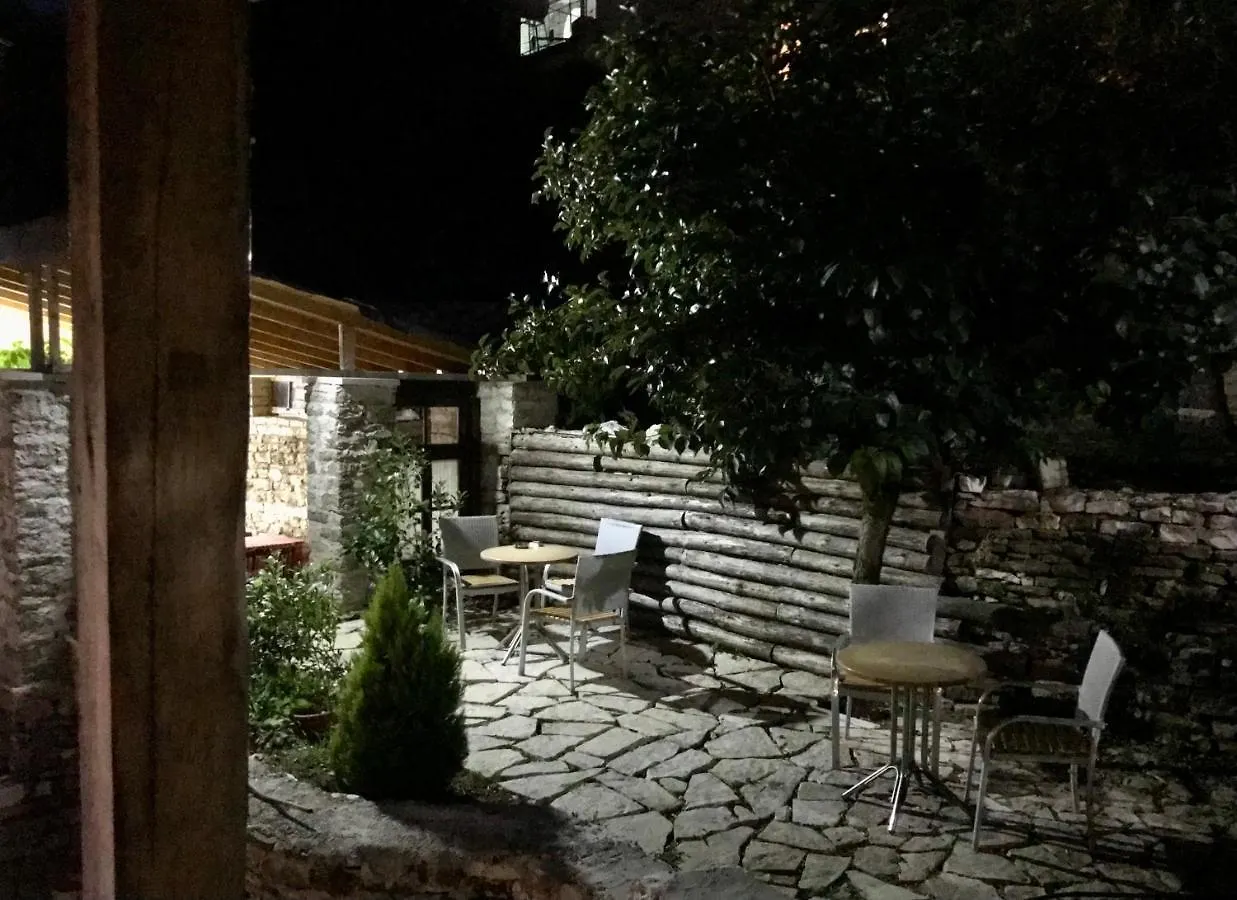 Aparthotel Vila Eri Gjirokastër