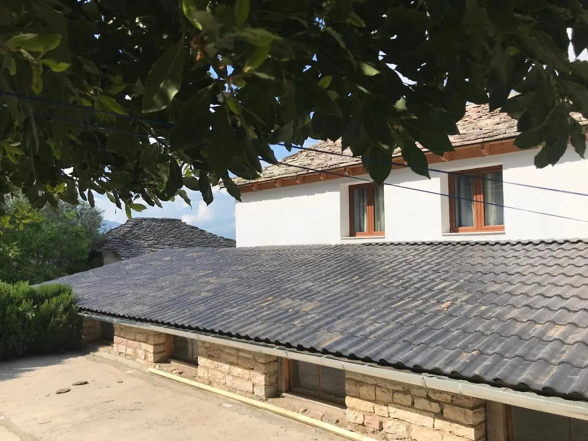 Vila Eri Gjirokastër
