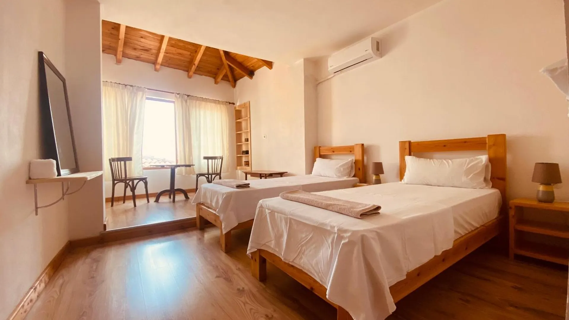 Vila Eri Gjirokastër Aparthotel