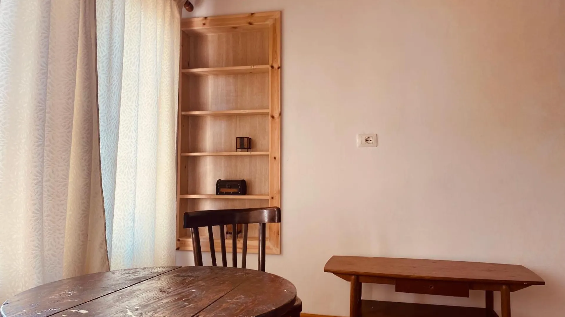 Vila Eri Gjirokastër