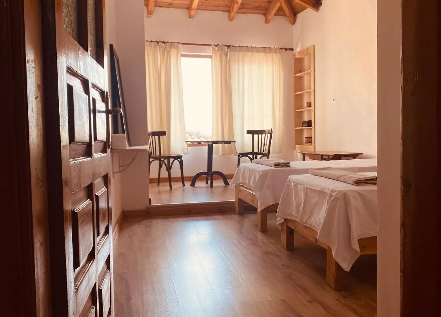 Aparthotel Vila Eri Gjirokastër