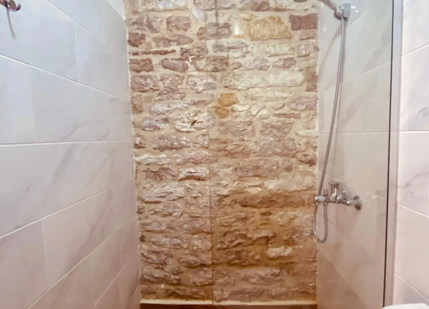 Vila Eri Gjirokastër Aparthotel